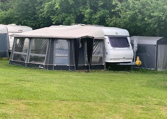 Gl. Klitgaard & 营地 洛肯